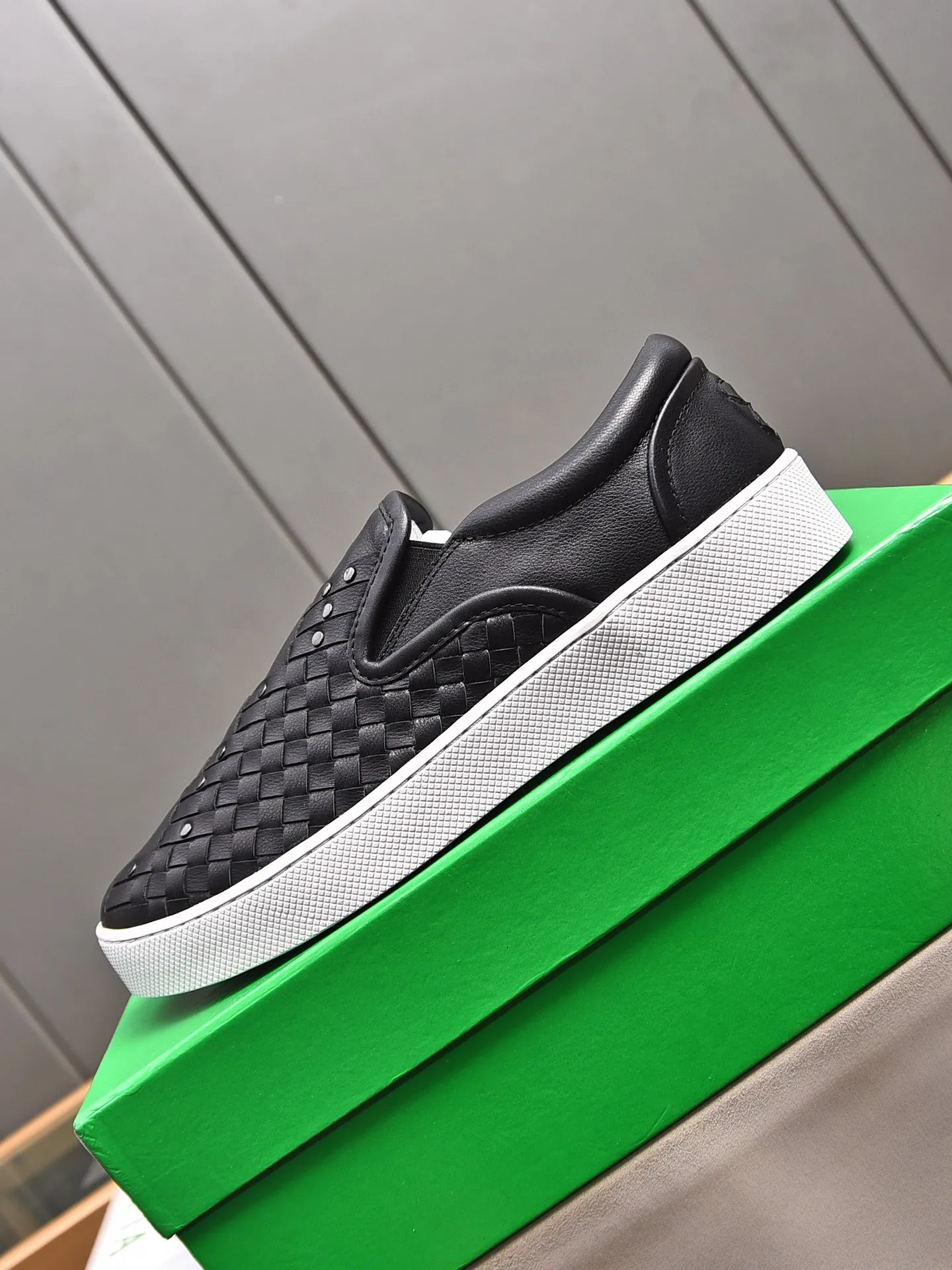 Men's Men's Shoes💰520 [Hot Diamond Sleeves Series] BOTTEG* VENET* - high-end boutique Size: 38-44 (45 customized) BV new product, first-layer cowhide artificially woven classic style harmoniously blends with contemporary fashion temperament, rubber soles are light and flexible, water-dyed sheepskin pads! [Taobao, Tmall, and live streaming are the first choices]